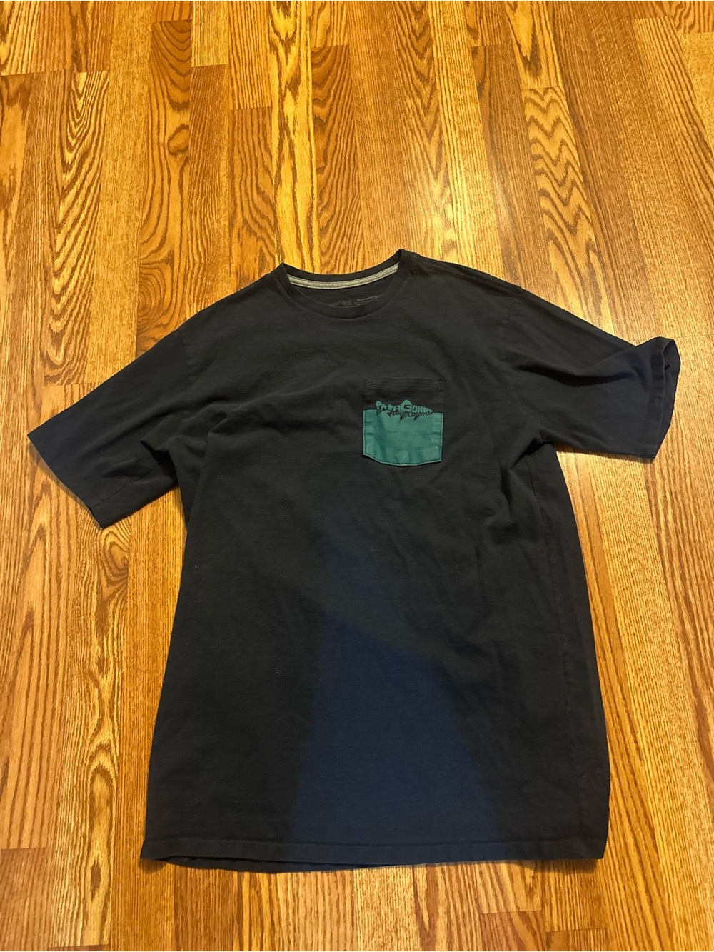 Patagonia Men's Medium Wild Fish Wild Waters Trout Pocket T-Shirt Navy Blue